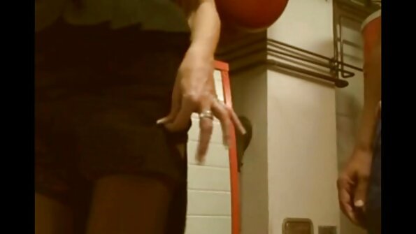 Sexy people are fucking in front of a crowd in a sexy orgy here