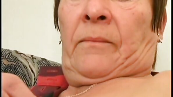 Slut was pretty satisfied with foursome men arranger for her