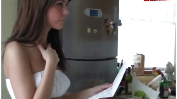 Robber breaks into Japanese girl's house and assfucks her on bed