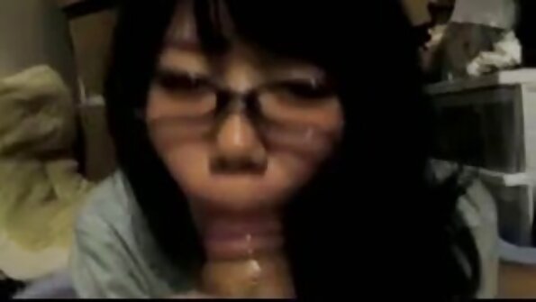 Sultry chick and athletic bruiser have awesome sex in backyard